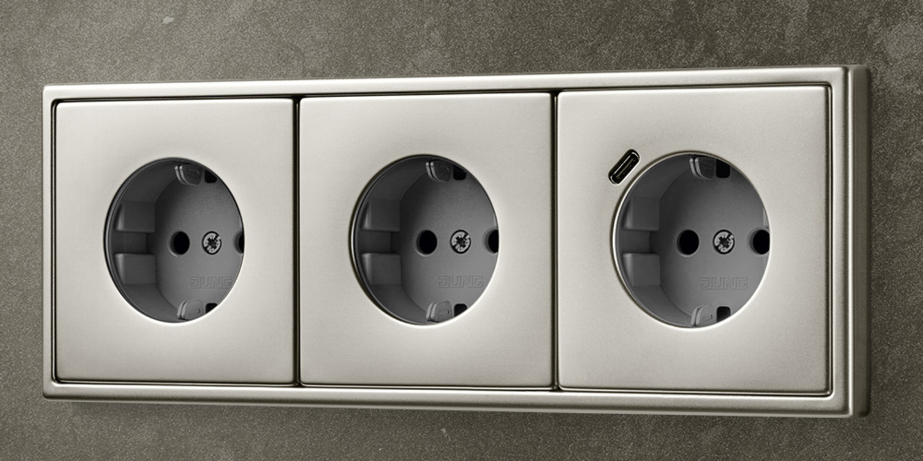 SCHUKO® Steckdosen mit USB bei Elkom Nord GmbH in Nürnberg