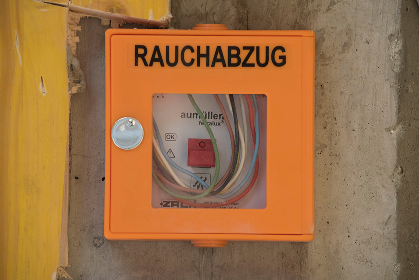 Rauchwärme­abzug bei Elkom Nord GmbH in Nürnberg
