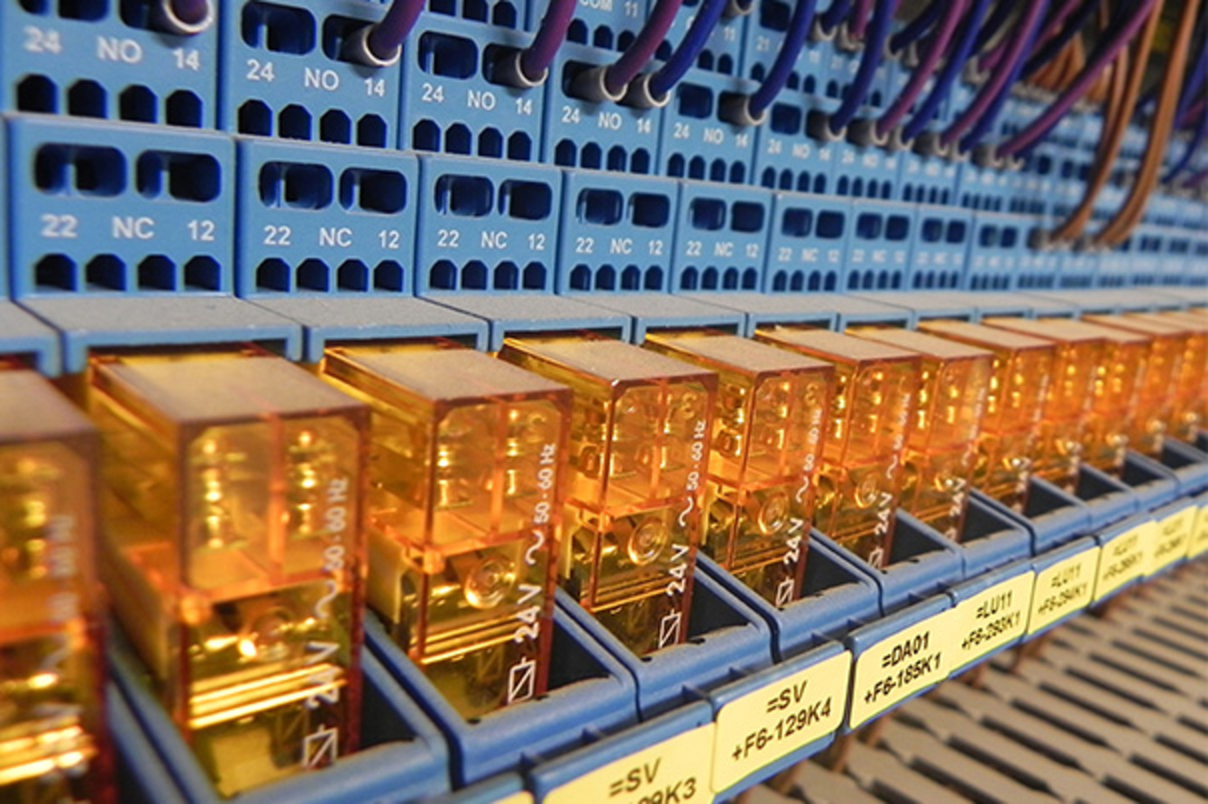 Elektro­installation bei Elkom Nord GmbH in Nürnberg