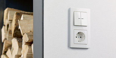 JUNG KNX Taster F 10 bei Elkom Nord GmbH in Nürnberg
