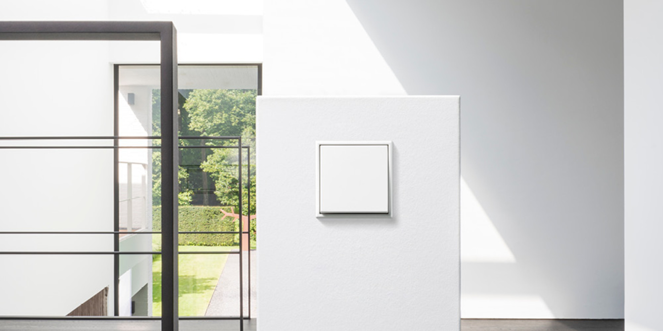 JUNG Schalterprogramme bei Elkom Nord GmbH in Nürnberg